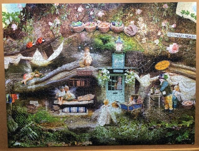 Busy Shopping Day  puzzle collectible [Barcode 4005556162581] - Main Image 2