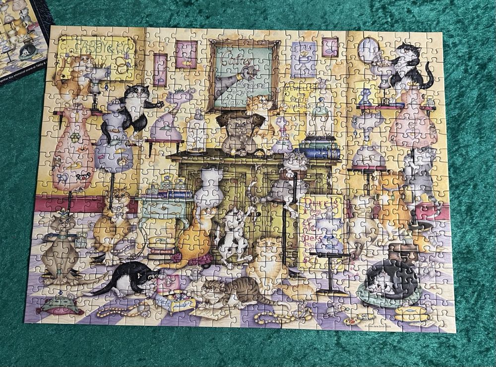 Crazy Cats…Tabby & Co (Vintage No.17) - Ravensburger puzzle collectible [Barcode 4005555014515] - Main Image 2