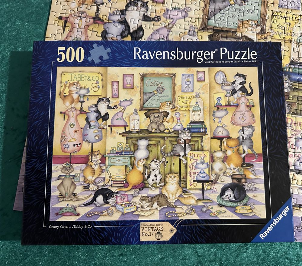 Crazy Cats…Tabby & Co (Vintage No.17) - Ravensburger puzzle collectible [Barcode 4005555014515] - Main Image 3