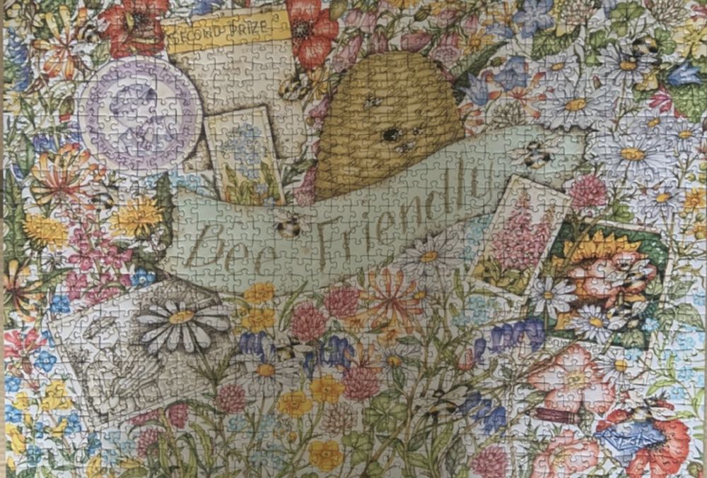 Bee Friendly - Ravensburger puzzle collectible [Barcode 4005555010791] - Main Image 3