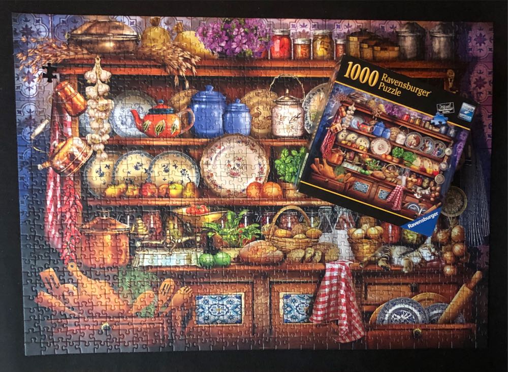 China Cupboard (pending SP Arnette) - Ravensburger puzzle collectible [Barcode 4005556815258] - Main Image 3