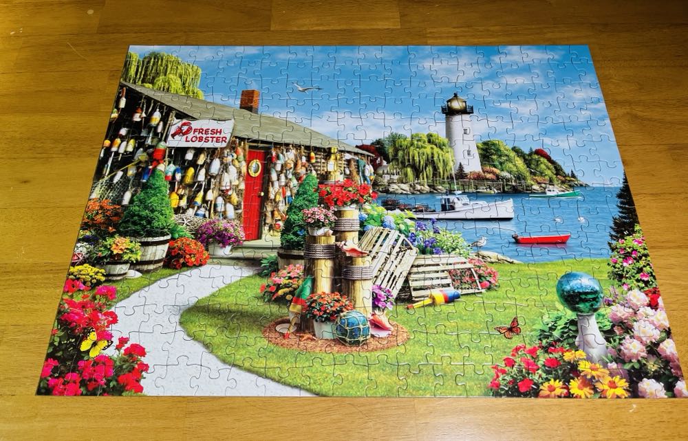 Lobster Bay - Masterpieces Puzzles puzzle collectible [Barcode 705988315435] - Main Image 2