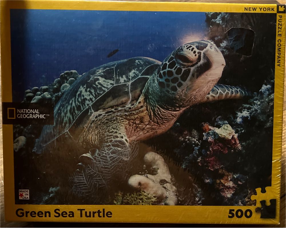 New York Co. 500 Piece National Geographic Green Sea Turtle Underwater - National Geographic puzzle collectible [Barcode 819844016166] - Main Image 2