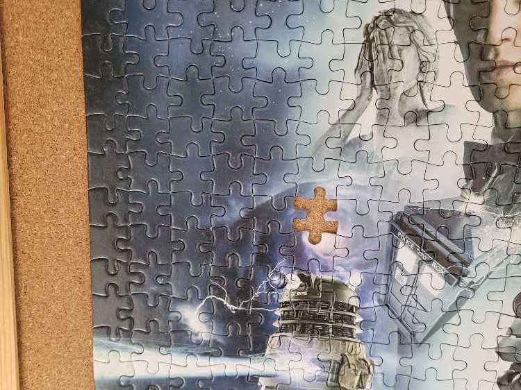 Doctor Who 11th Doctor - Unknown 🤷🏻‍♀️ puzzle collectible - Main Image 3