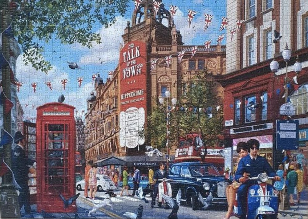 The Hippodrome - Falcon de luxe puzzle collectible [Barcode 8721017603016] - Main Image 3