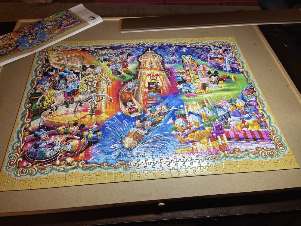 Mickey’s Carnival - Disney - Ceaco puzzle collectible [Barcode 021081400701] - Main Image 2