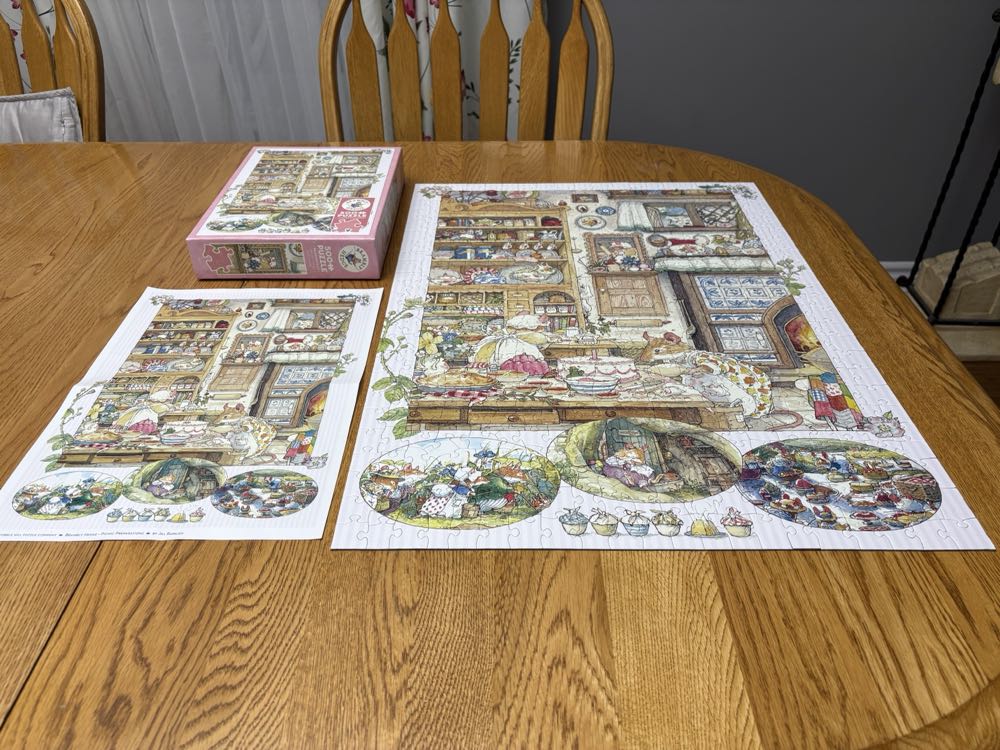 500: Bramble Hedge: Picnic Preparations - Cobble Hill puzzle collectible [Barcode 625012451079] - Main Image 3