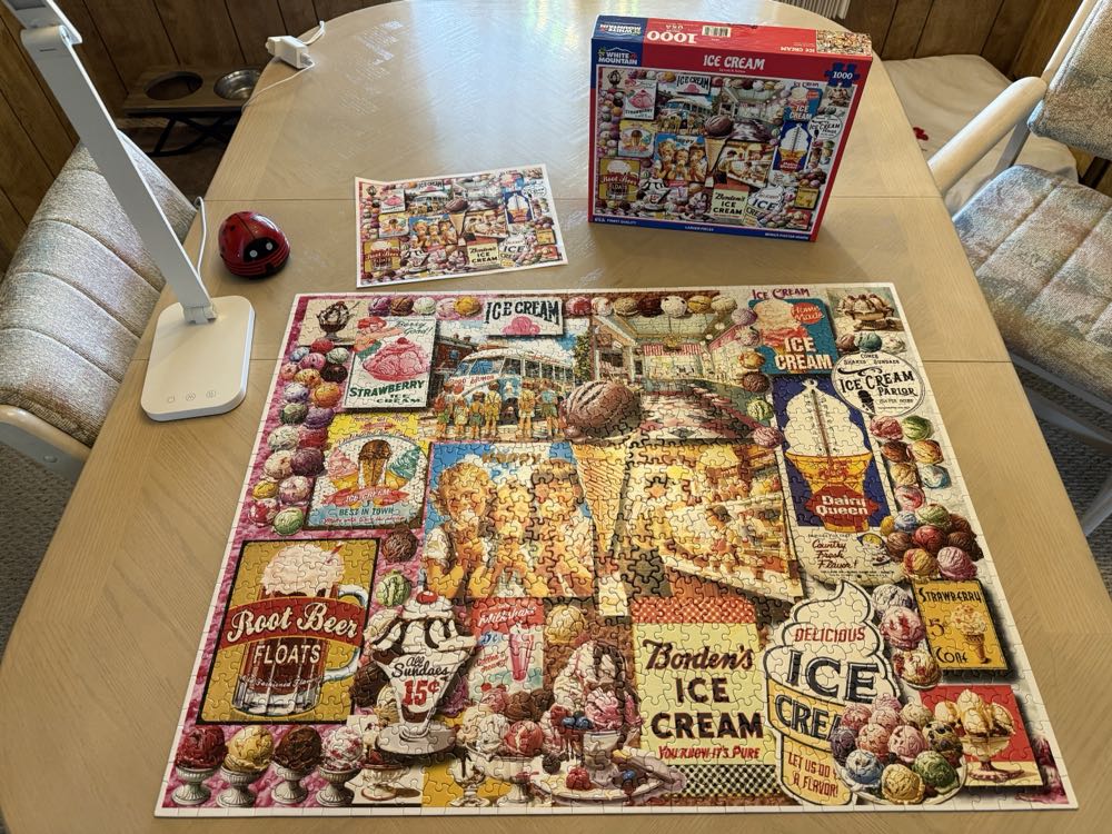 Ice Cream - White Mountain puzzle collectible [Barcode 724819268740] - Main Image 3
