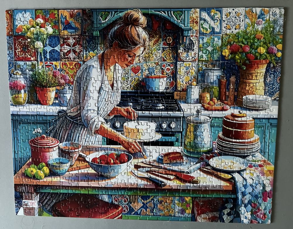 The Cake Artist’s Kitchen - Audrey’s Hat Box puzzle collectible - Main Image 3