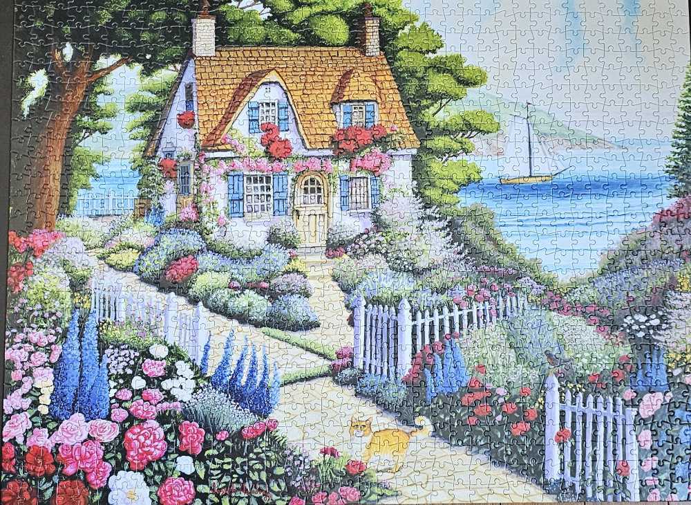 Seaside Cottage Garden - Buffalo puzzle collectible [Barcode 079346126163] - Main Image 2