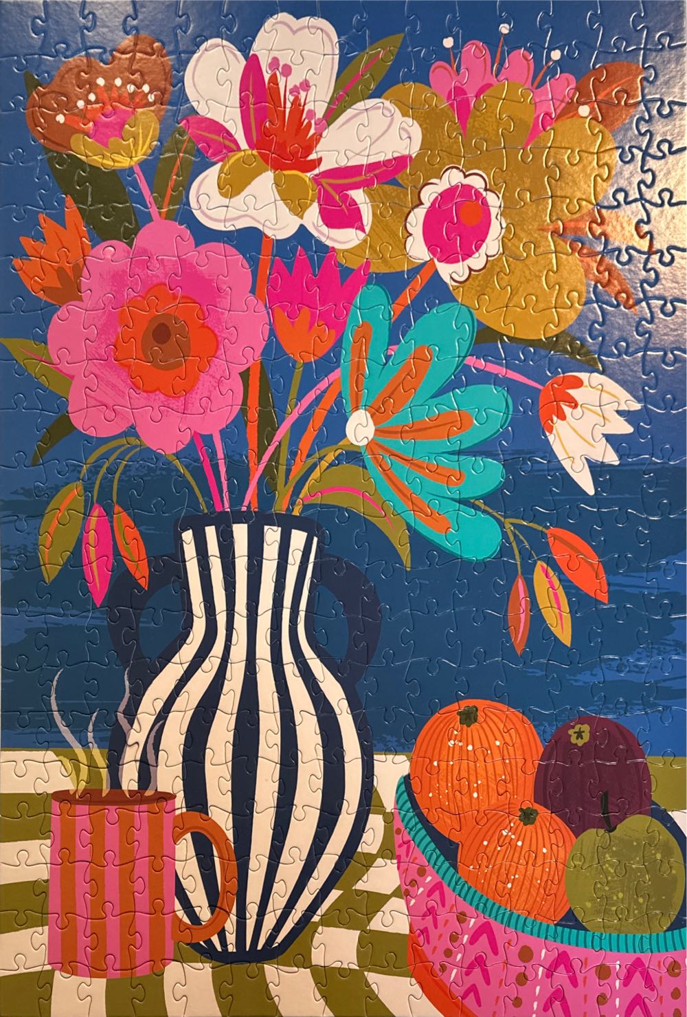 Modern Floral - Rose Art puzzle collectible [Barcode 4895145426732] - Main Image 2