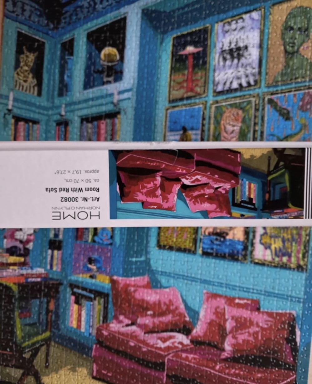 Room With Red Sofa - HEYE puzzle collectible [Barcode 4001689300821] - Main Image 4