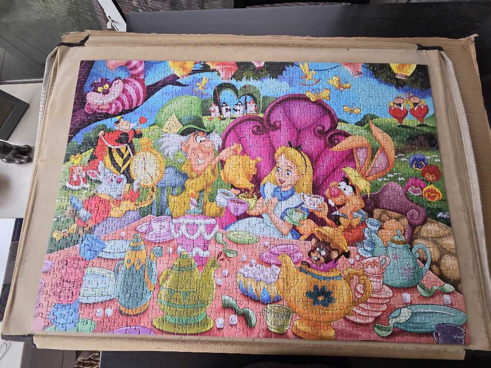 Alice In Wonderland  - Ravensburger puzzle collectible [Barcode 4005555001096] - Main Image 2