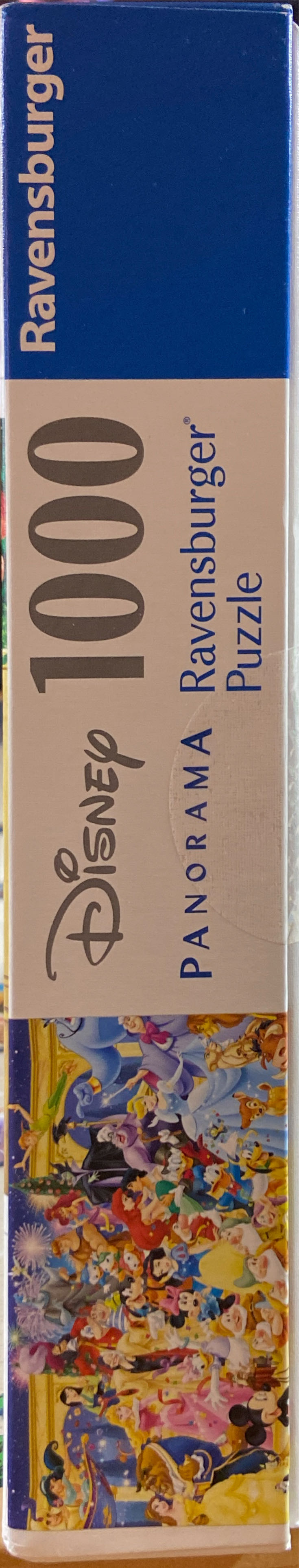 Disney Group Photo In House - Ravensburger puzzle collectible [Barcode 4005555004448] - Main Image 4