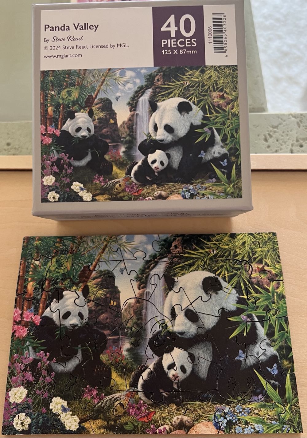 Panda Valley - SOLD - Wentworth Wooden Jigsaw Company puzzle collectible [Barcode 6050265402228] - Main Image 3
