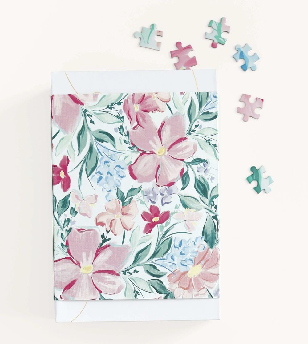Jiggy / Simplified (500 | 16x20): Blush Magnolia - Jiggy puzzle collectible [Barcode 815438026139] - Main Image 2