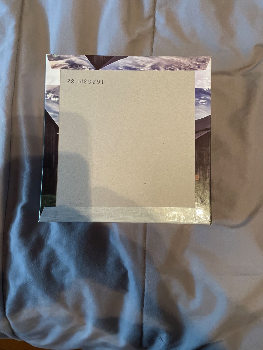 Images- Fall Colors 750 Pc  puzzle collectible [Barcode 686141015365] - Main Image 2