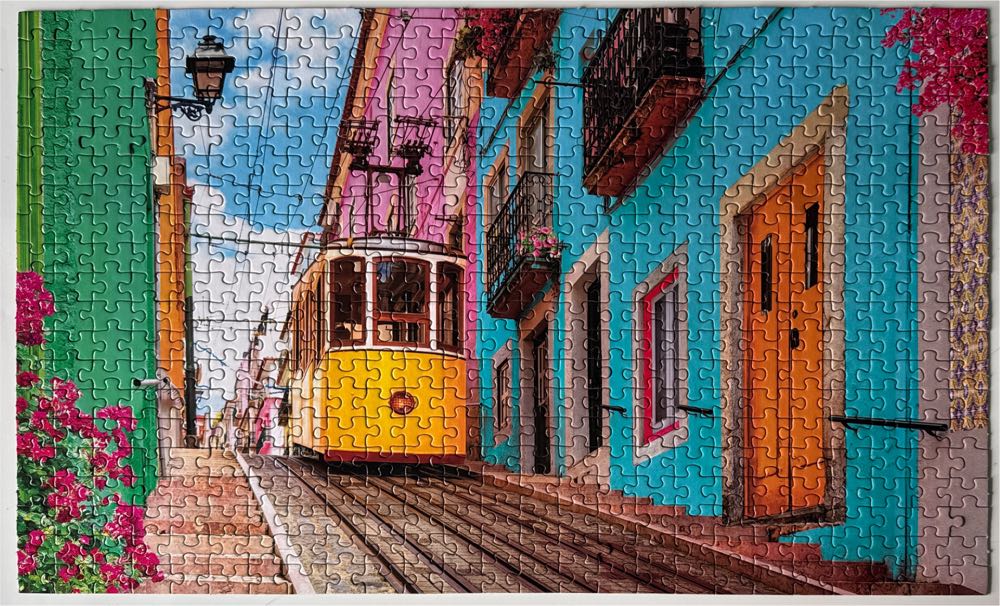 Tram In Lisbon, Portugal - Puzzlebug / Cra-Z-Art puzzle collectible [Barcode 4895145425209] - Main Image 2