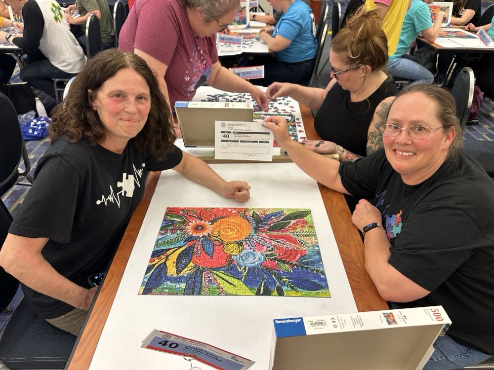 Color Burst - Ravensburger puzzle collectible [Barcode 4005555015987] - Main Image 2