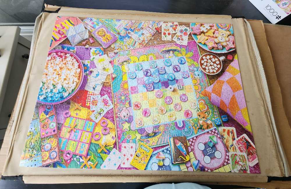 Kitschy Game Night - Buffalo Games 🇺🇸 puzzle collectible [Barcode 079346127689] - Main Image 2