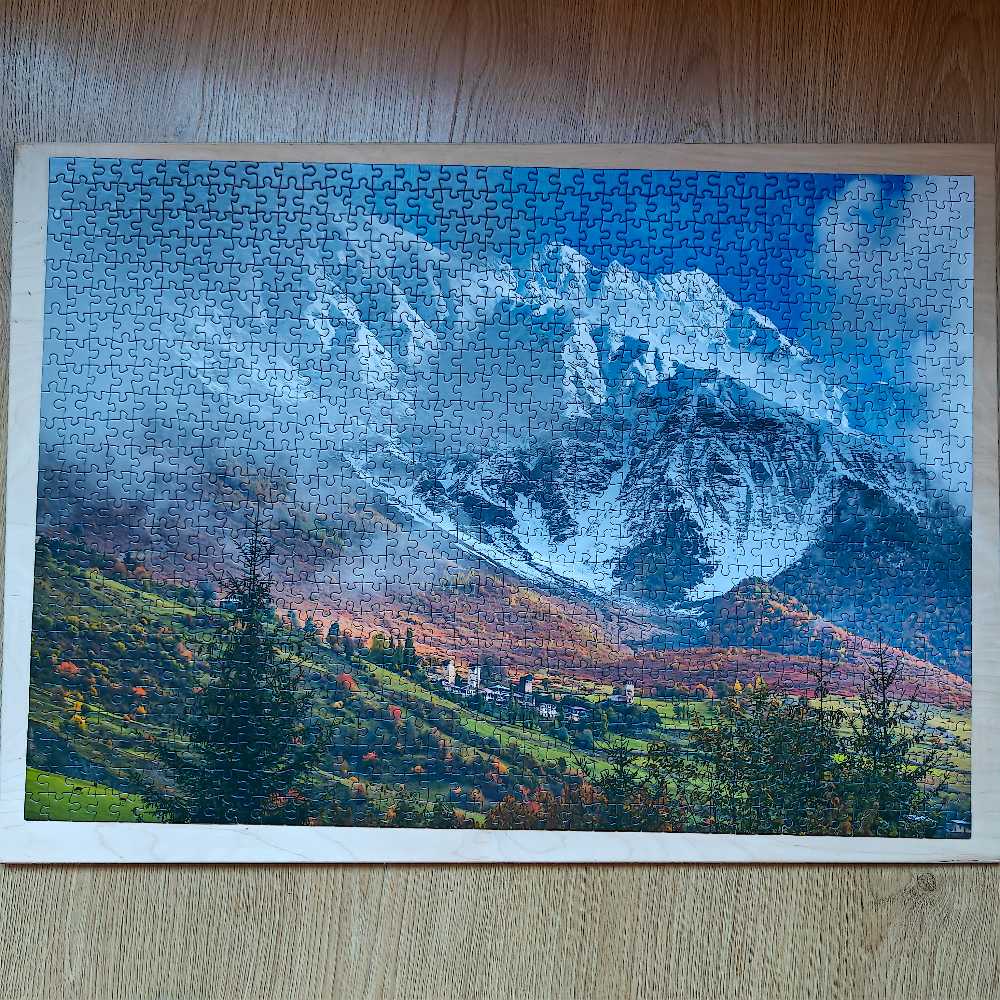 Caucasus Mountains, Georgia - Purple Witty Fox puzzle collectible [Barcode 4751010199142] - Main Image 2