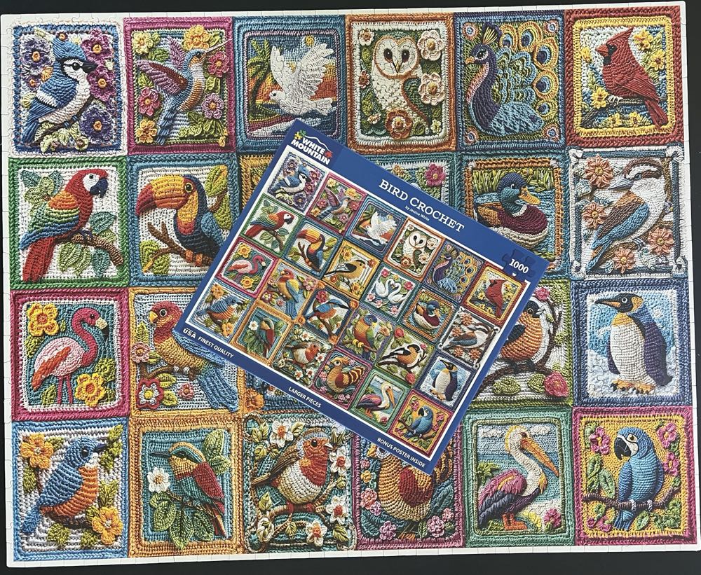 Bird Crochet - White Mountain puzzle collectible [Barcode 724819268955] - Main Image 4