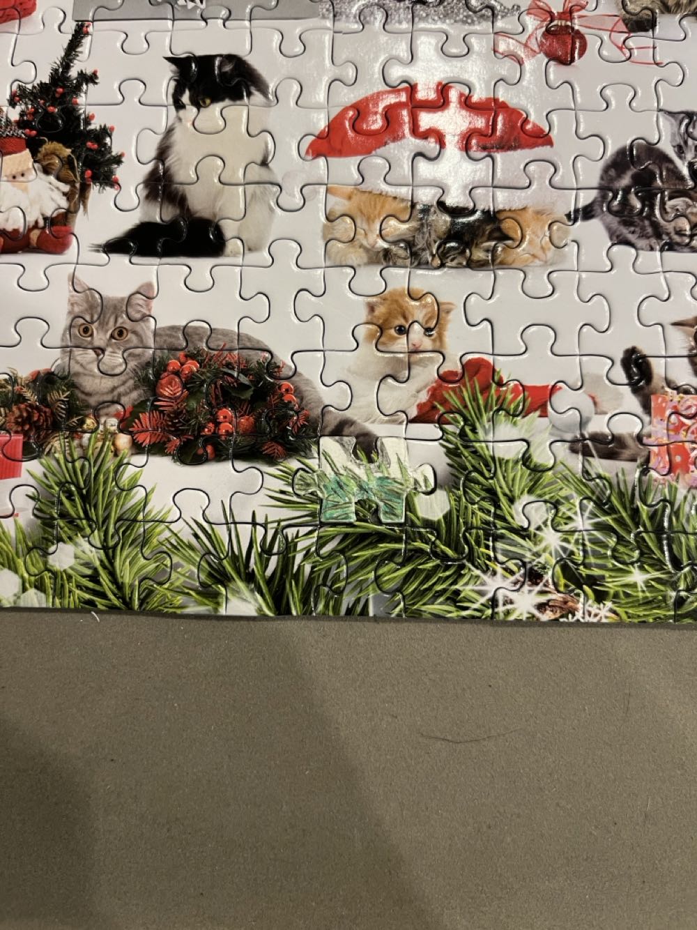 Holiday Cats - EuroGraphics puzzle collectible - Main Image 3