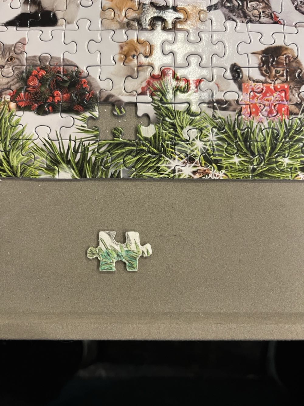 Holiday Cats - EuroGraphics puzzle collectible - Main Image 4