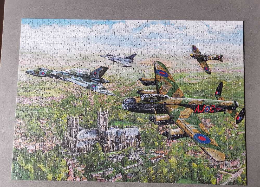 Changing Of The Guard - Gibsons puzzle collectible [Barcode 5012269063158] - Main Image 2