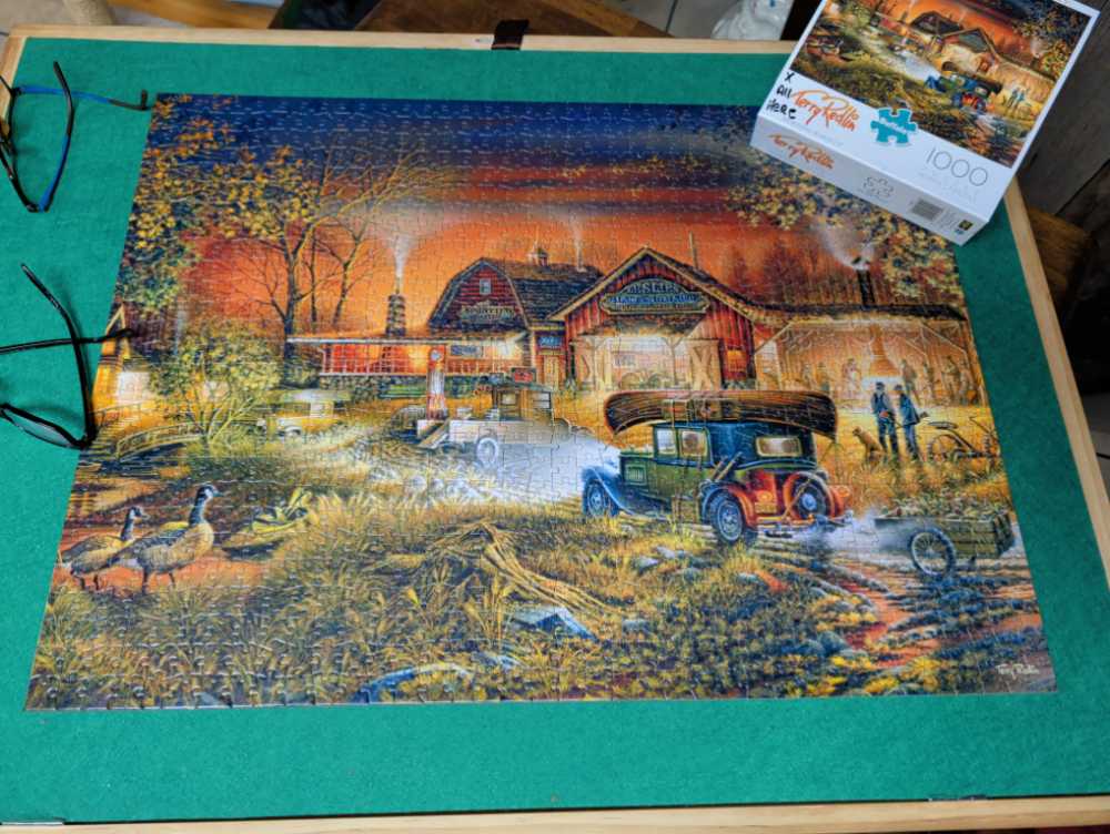 Morning Warm Up - Buffalo 🇺🇸 puzzle collectible [Barcode 079346115952] - Main Image 2