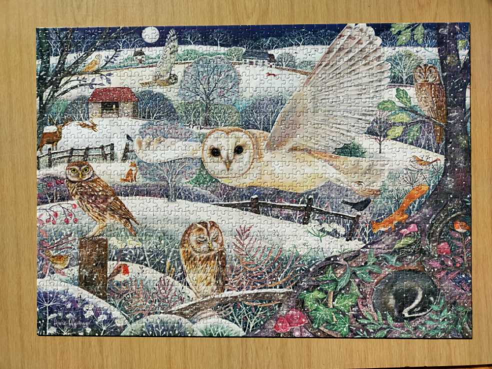 Uilenvlucht. Owl Flight - Otter House puzzle collectible [Barcode 5017680071454] - Main Image 2
