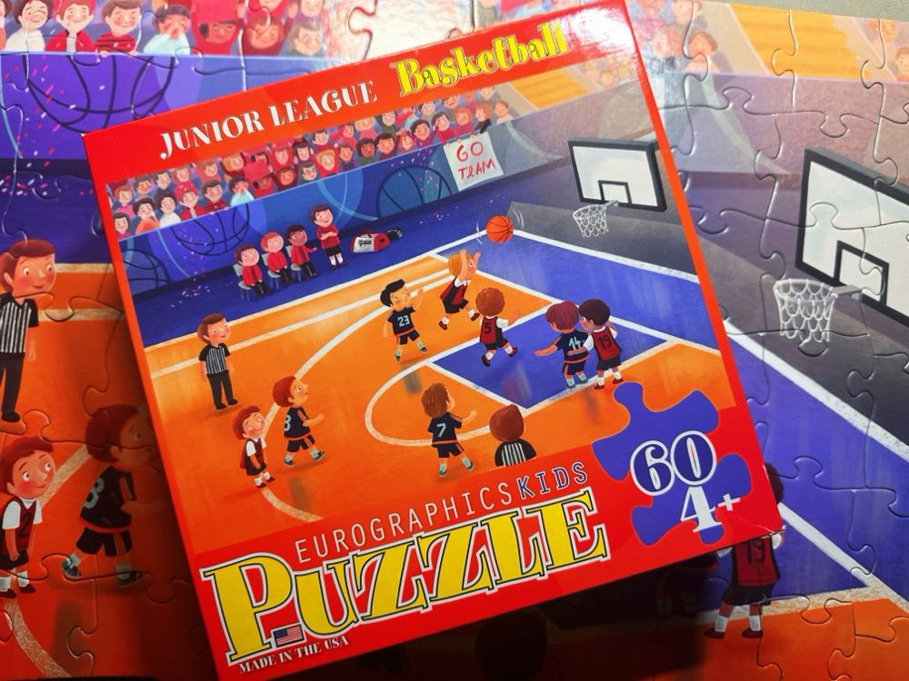 Basketball Junior League - Eurographic Kids puzzle collectible [Barcode 628136604956] - Main Image 3
