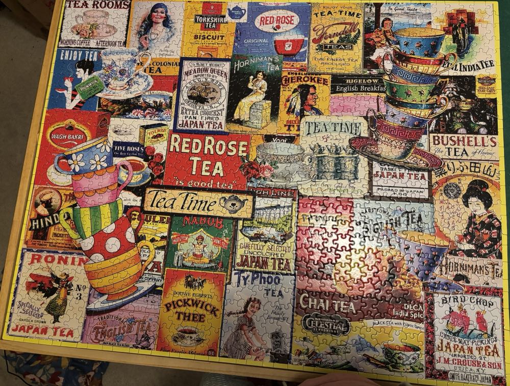 Teatime - White Mountain puzzle collectible [Barcode 724819269075] - Main Image 4