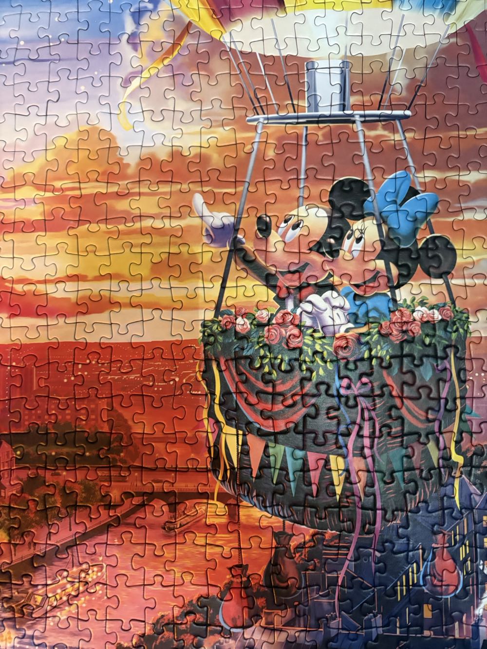 Mickey And Minnie In Paris - Trefl 🇵🇱 puzzle collectible [Barcode 5900511109177] - Main Image 4