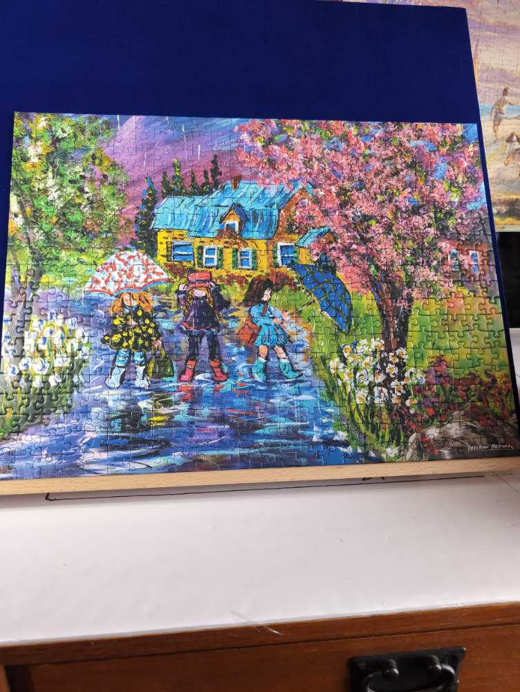 A Walk In The Rain - Ravensburger puzzle collectible [Barcode 4005555016373] - Main Image 3