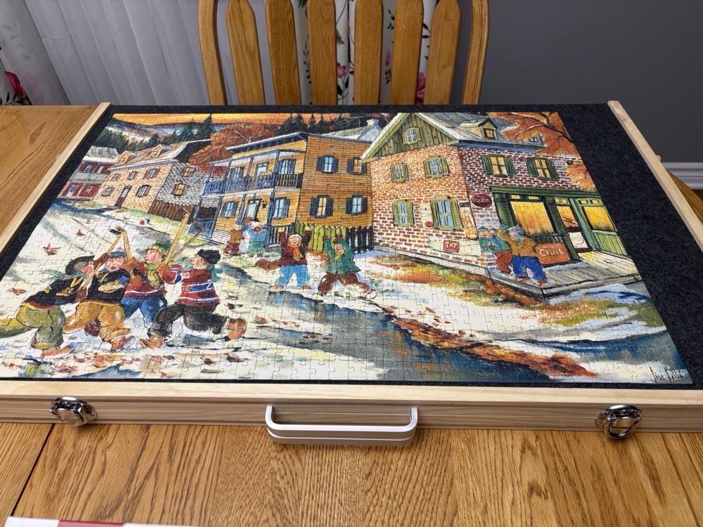 The Scrimmage Puzzle - Belvedere puzzle collectible [Barcode 061152670732] - Main Image 3