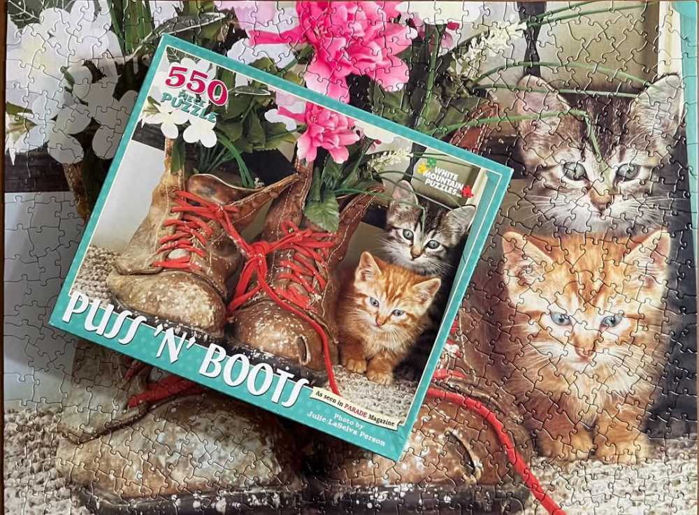 Pending-Puss ’N’ Boots - White Mountain puzzle collectible - Main Image 2