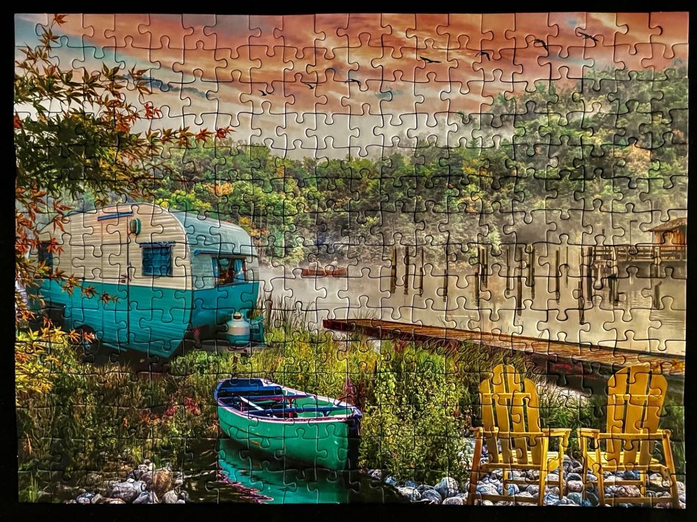 Lakeside Camping - Ravensburger 🇩🇪 puzzle collectible [Barcode 099252903115] - Main Image 2