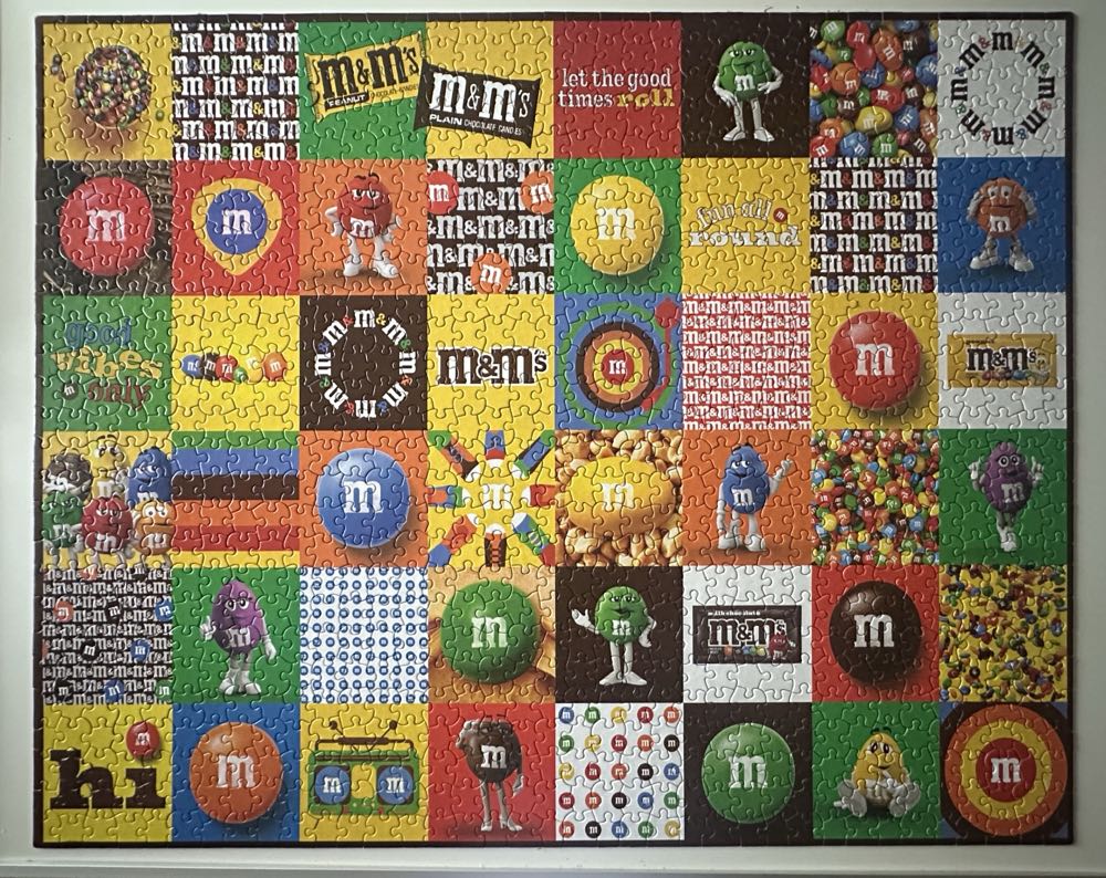 WM-M & M’s Fun-NFS - White Mountain puzzle collectible [Barcode 724819268832] - Main Image 3