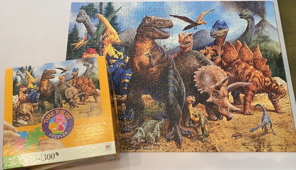 Dinosaurs - Hasbro puzzle collectible - Main Image 3