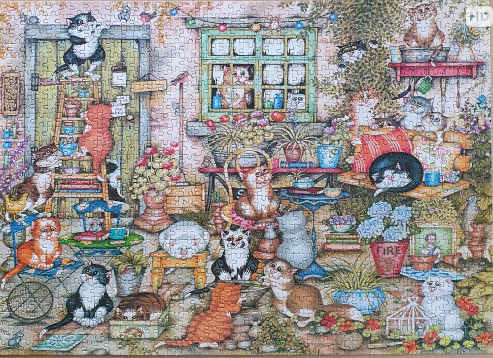 Courtyard Cats - Gibsons puzzle collectible [Barcode 5012269064285] - Main Image 3