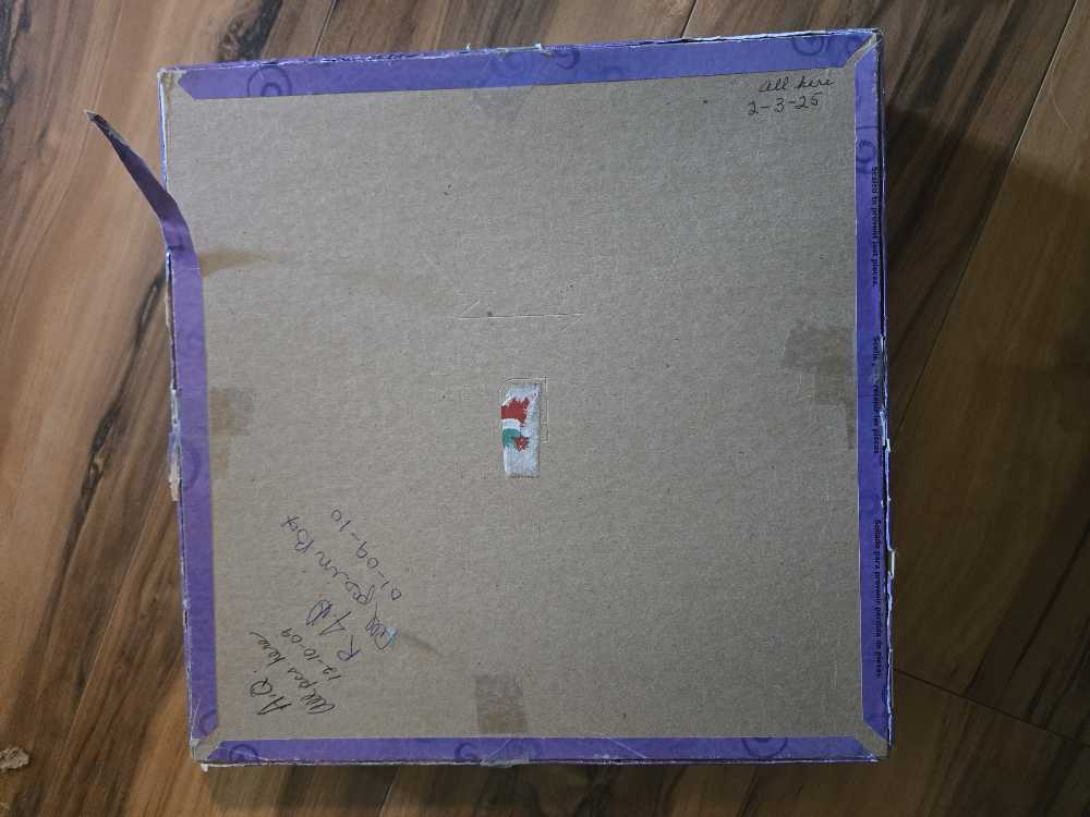 A Balanced Diet - Milton Bradley puzzle collectible [Barcode 076930490143] - Main Image 4