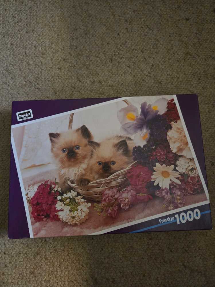 Floral & Feline - Rose Art puzzle collectible [Barcode 072348090005] - Main Image 2