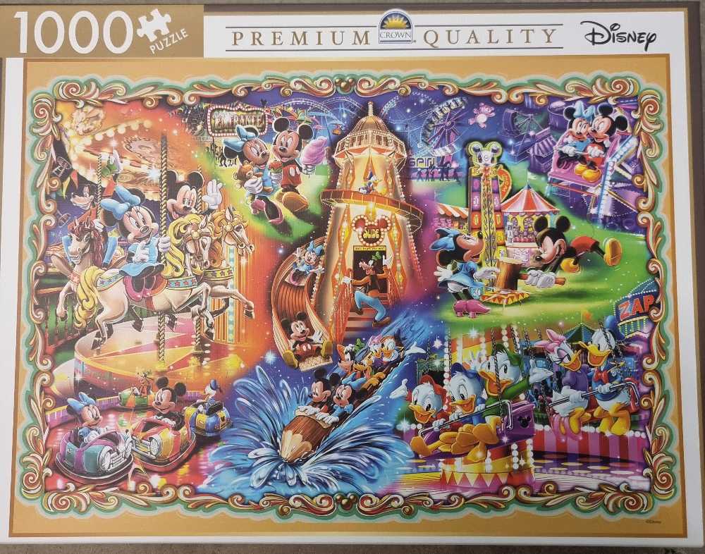 Mickey & Friends Carnival  Disney And - Crown puzzle collectible [Barcode 9317762204142] - Main Image 2