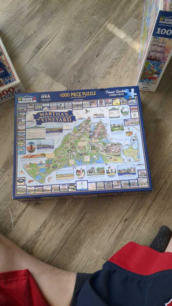 Martha’s Vineyard - White Mountain puzzle collectible [Barcode 724819258239] - Main Image 2