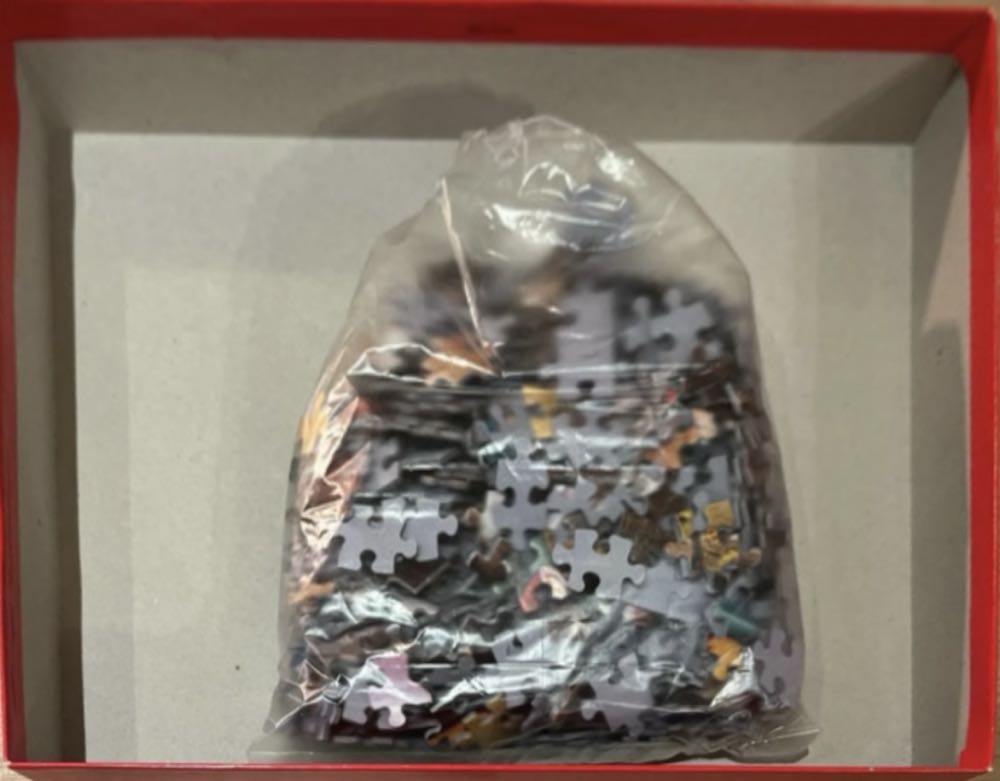 Station And Four Aces (Rare) - Falcon de luxe puzzle collectible - Main Image 3