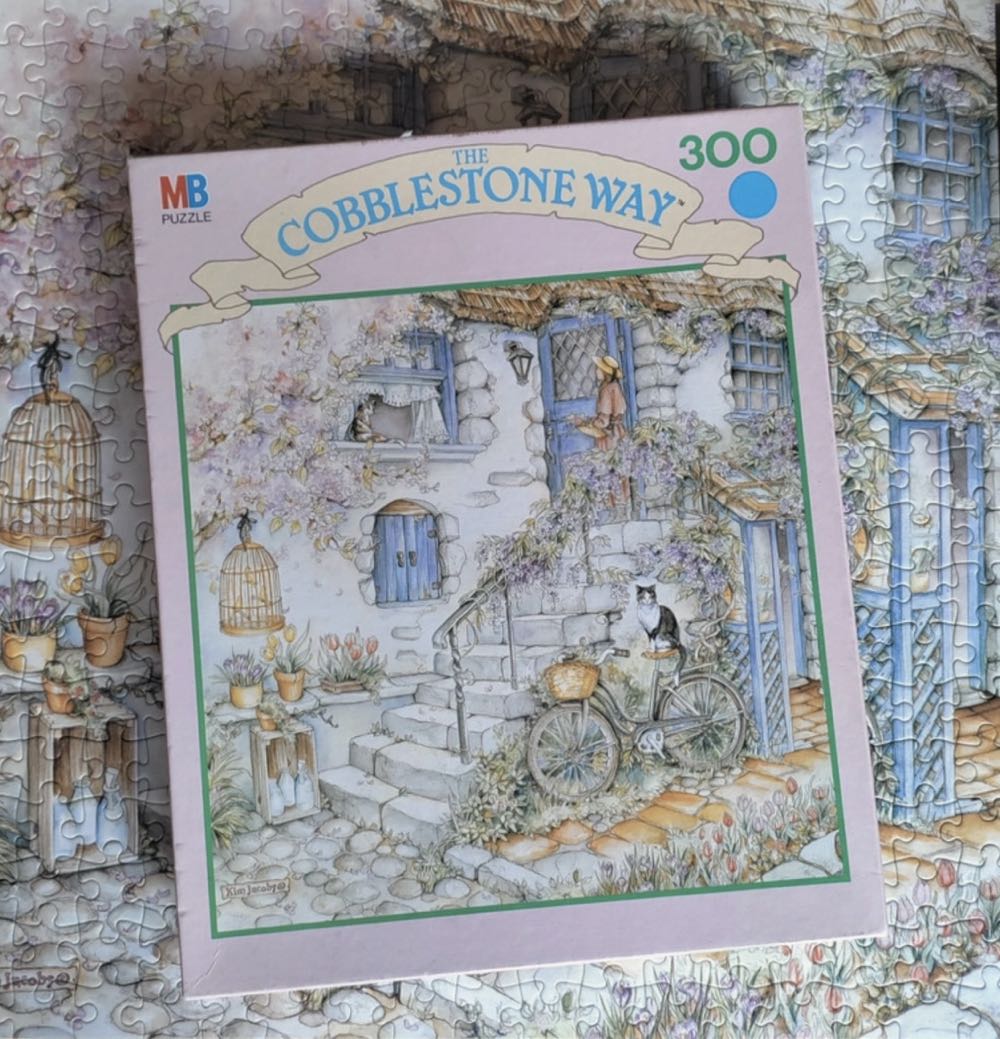 The Cobblestone Way (Rare)🟦 - Milton Bradley (MB) puzzle collectible [Barcode 5010993803996] - Main Image 4