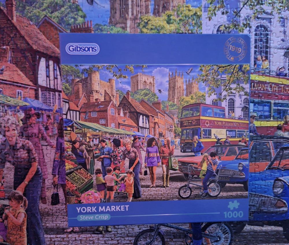 York Market - Gibsons puzzle collectible [Barcode 5012269064230] - Main Image 4