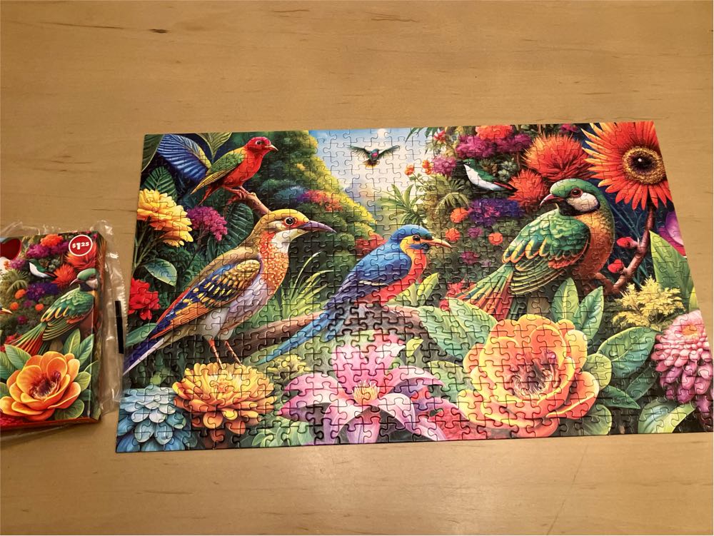 Fantasy Garden Birds - Cra-Z-Art puzzle collectible [Barcode 4895145425209] - Main Image 2