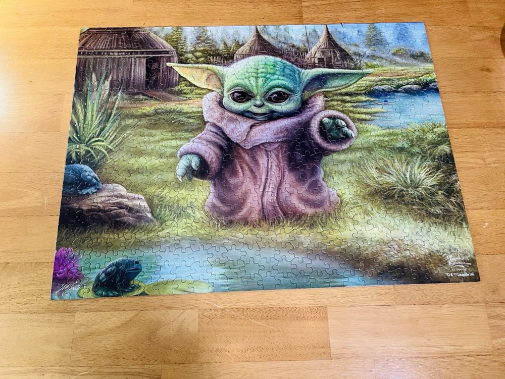 Ceaco: The Mandalorian - The Child - Ceaco puzzle collectible [Barcode 021081232258] - Main Image 2